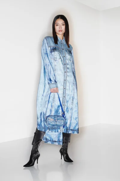Look 16